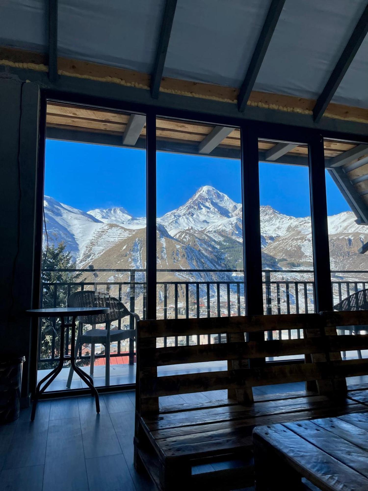 Planet Kazbegi Hotel Exterior foto