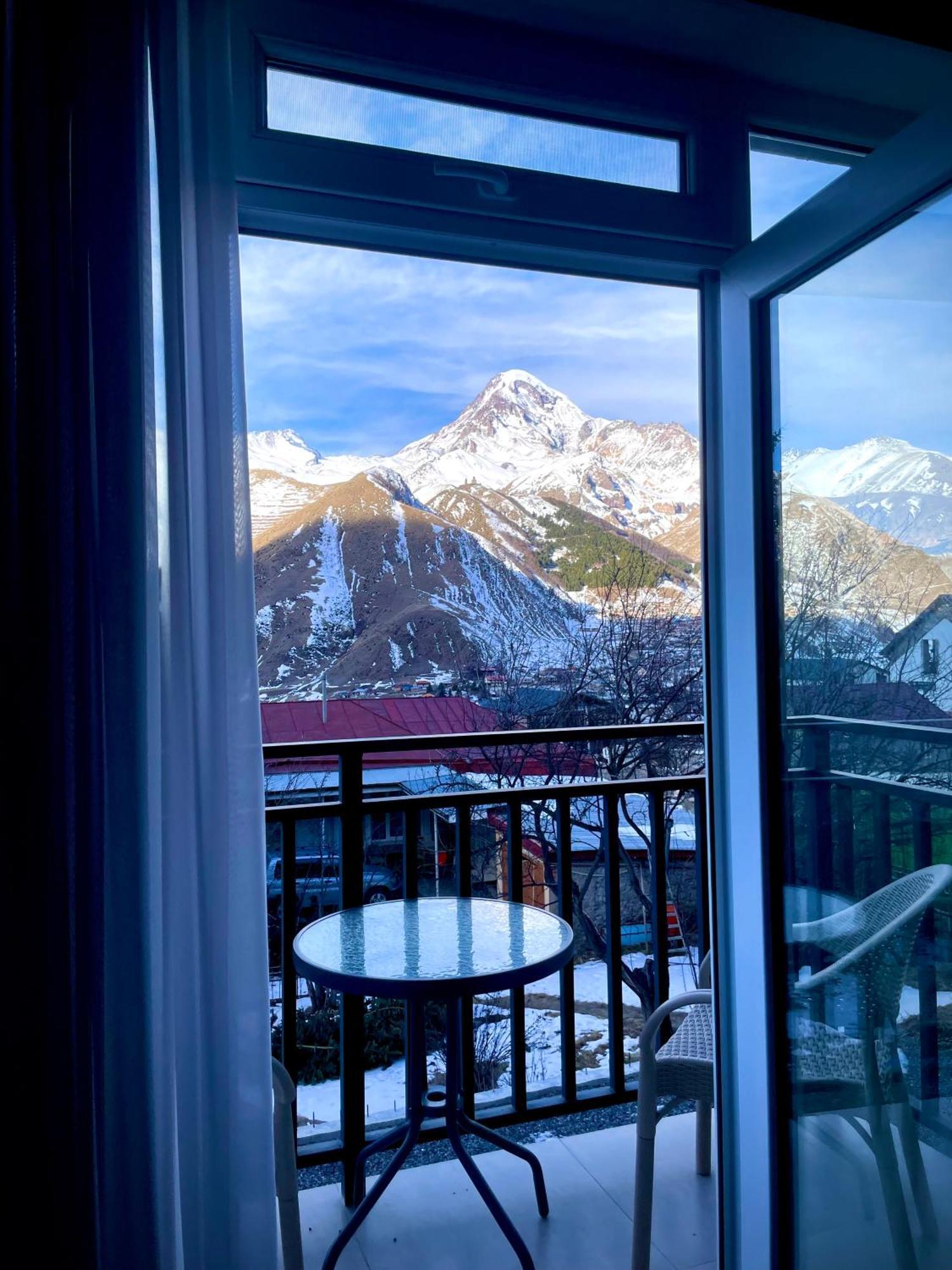 Planet Kazbegi Hotel Exterior foto