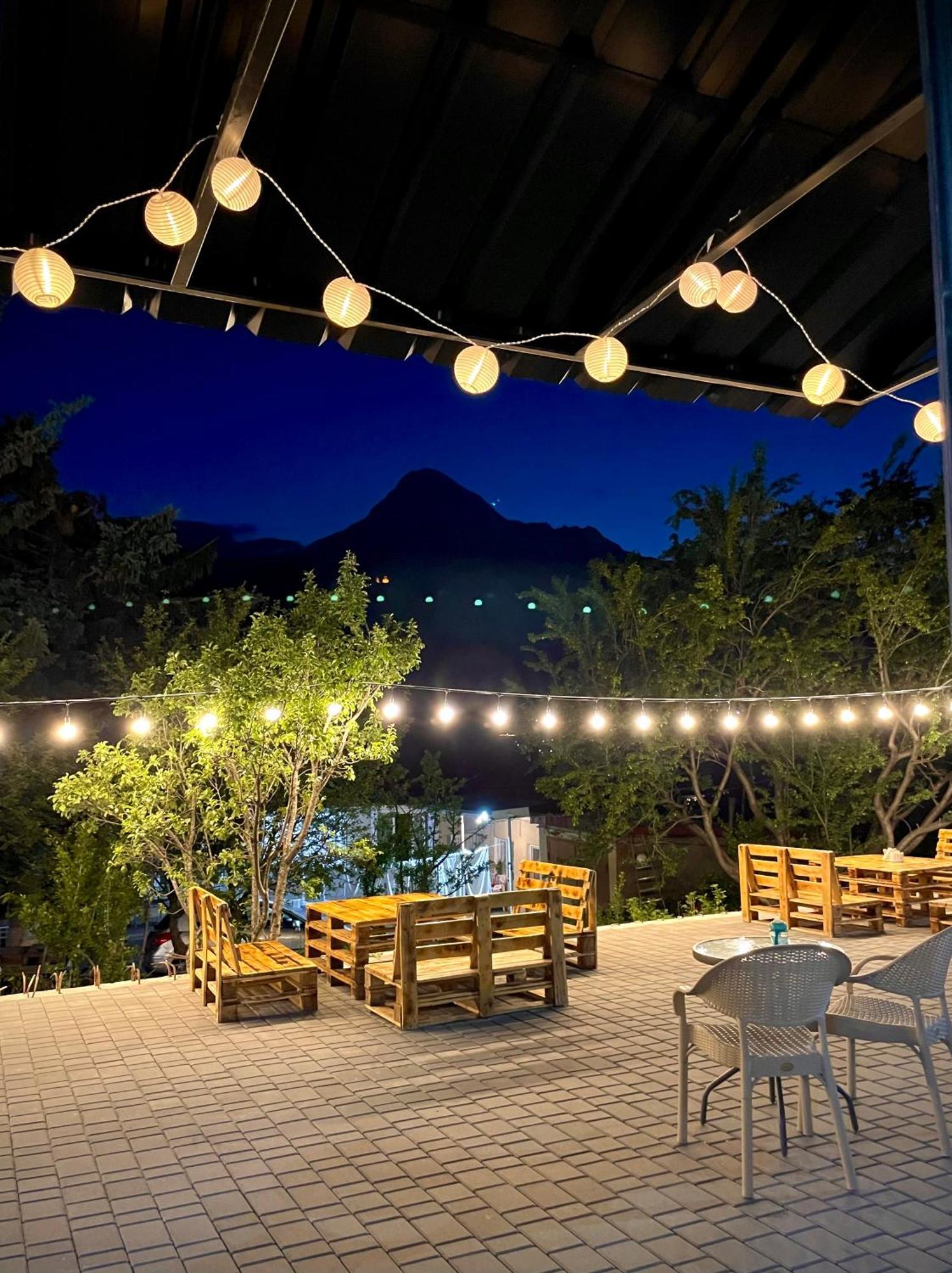 Planet Kazbegi Hotel Exterior foto