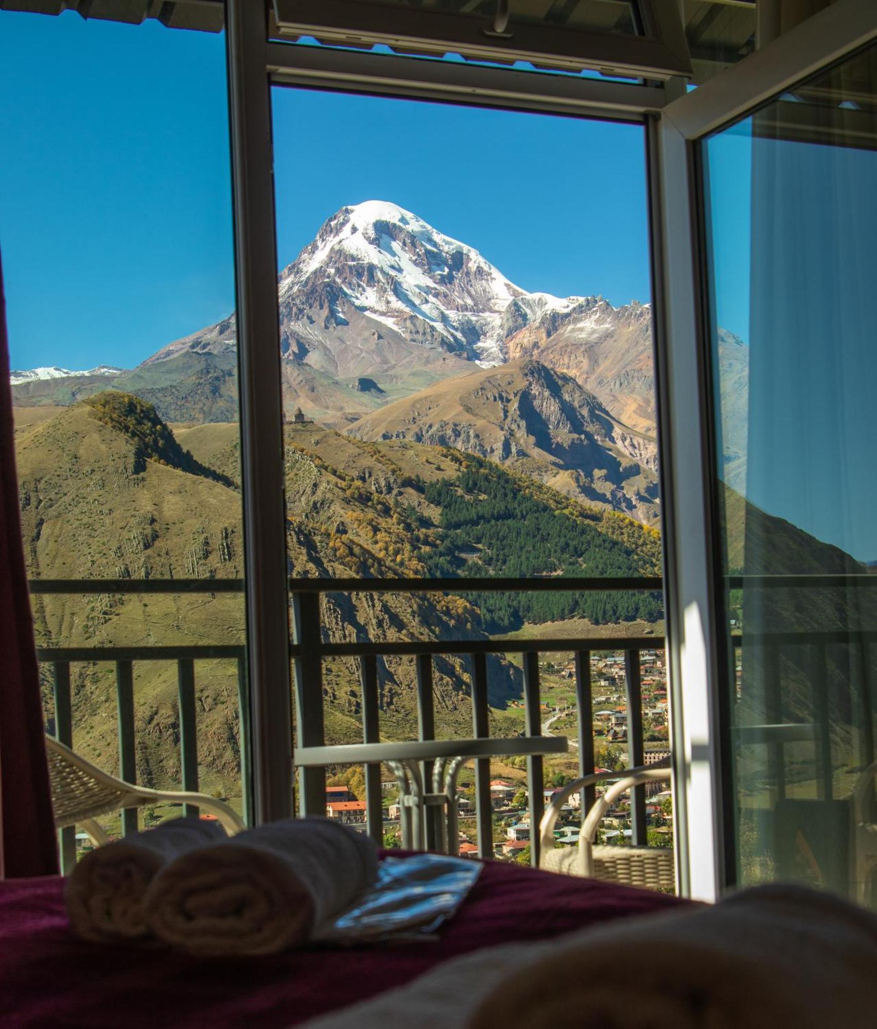 Planet Kazbegi Hotel Exterior foto